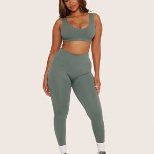 SET ACTIVE bundle in wave sculpt flex size small-medium